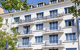 Le Paris Brest Hotel